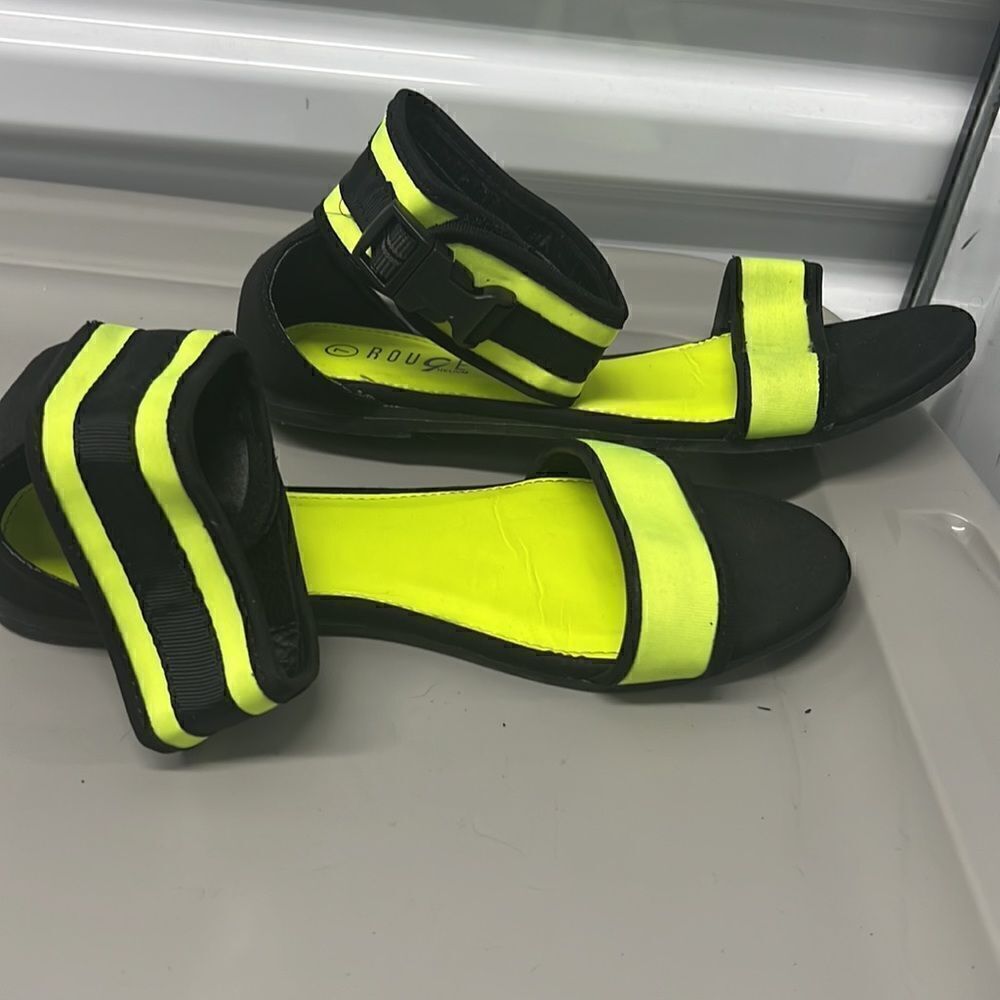 Sandals - Picture 2 of 2